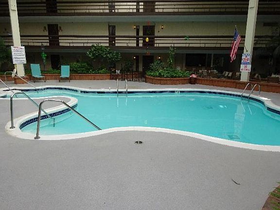 3rd image of 5200 S Tuckaway Blvd Unit 205A