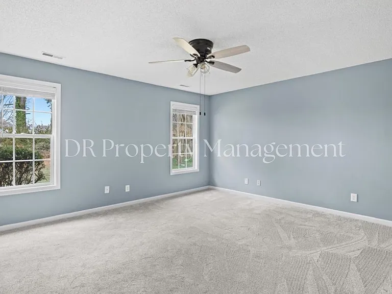 4712 Periwinkle Pl — Photo 10