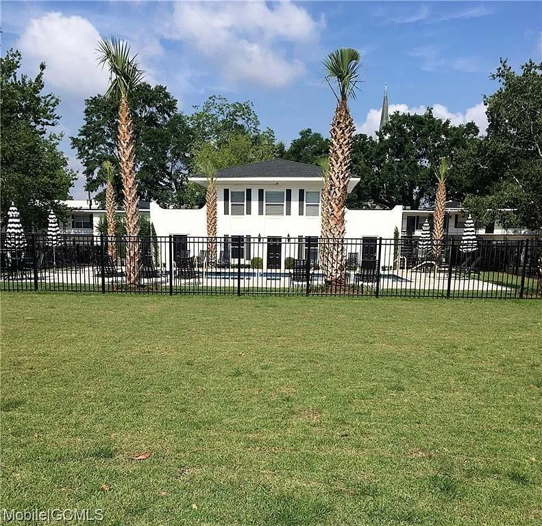 2 bed, 1800 sqft, $1,600 — Photo 4