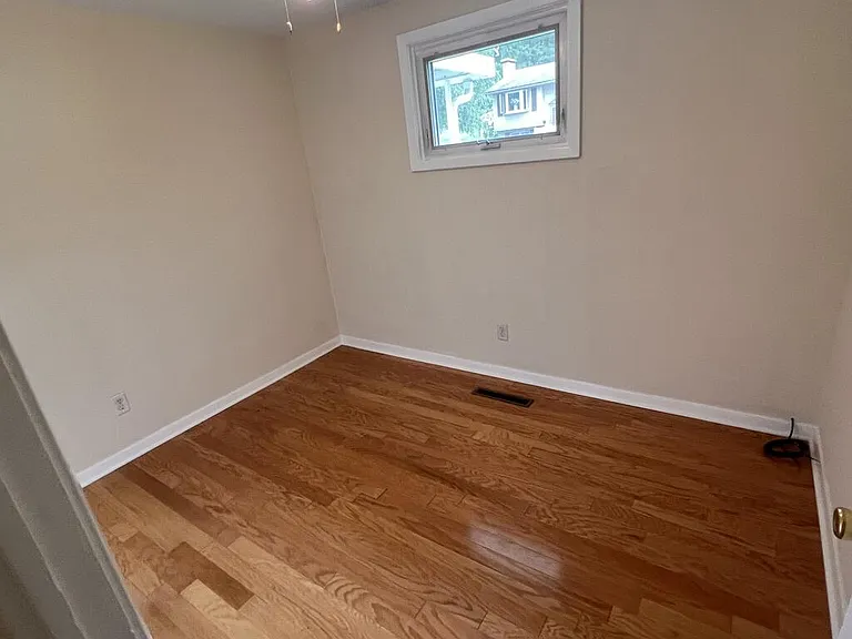 138 Work Dr — Photo 26
