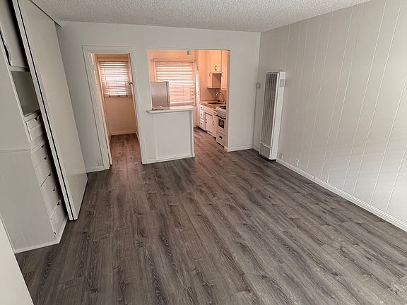 3rd image of 217 Nieto Ave