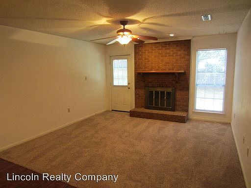 3rd image of 2833 Fawnwood Cir