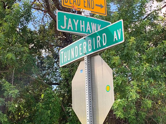 3rd image of 1834 Jayhawk Ct NW