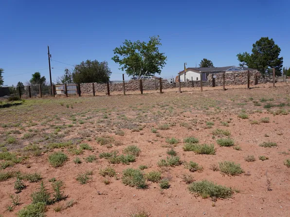 54 Amy Rd, Los Lunas, NM 87031