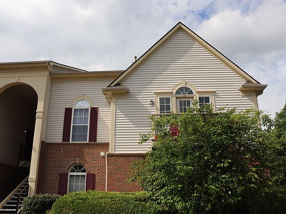 2nd image of 9535 Lakeside Dr