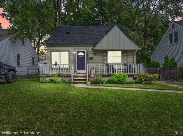 24425 Andover Dr, Dearborn Heights, MI 48125
