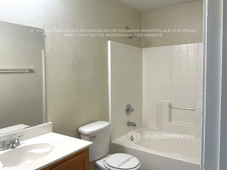 950 Heather St — Photo 13