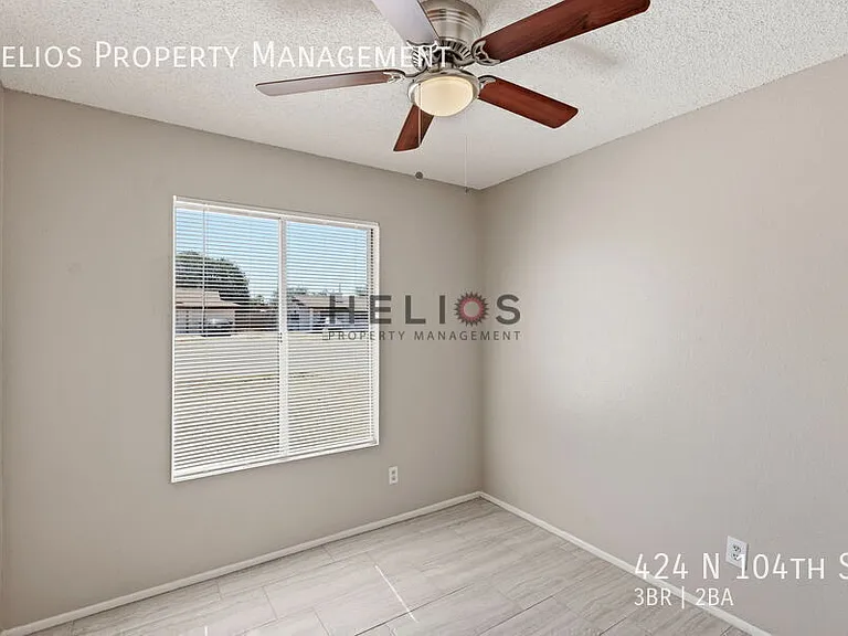 424 N 104th St — Photo 12