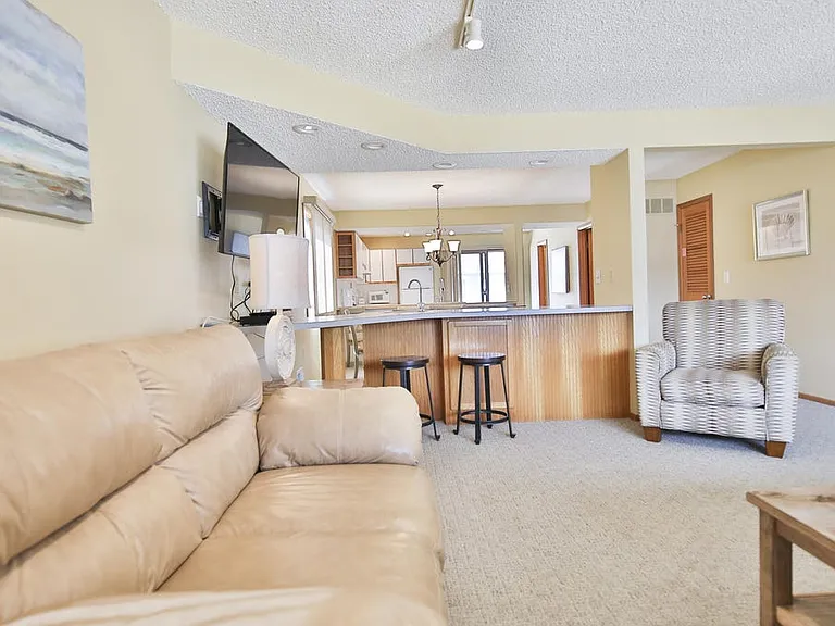 21 Brown Ave — Photo 67