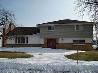 1548 Red Jacket Rd, Grand Island, NY 14072