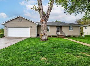 101 Ehrig Ave, Treynor, IA 51575