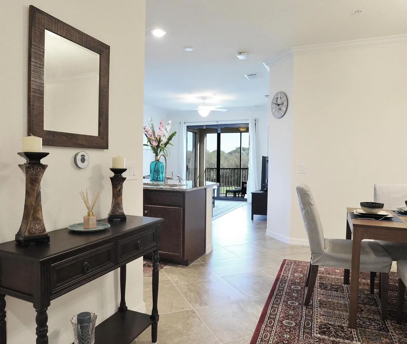 3 bed, 1284 sqft, $2,950 — Photo 3
