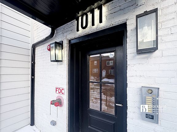 2nd image of 1011 18th St NE #6