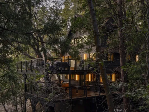 28706 Palisades Dr, Lake Arrowhead, CA 92352