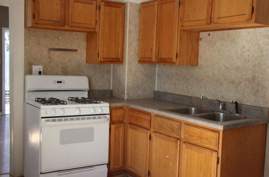 2nd image of 517 Central St