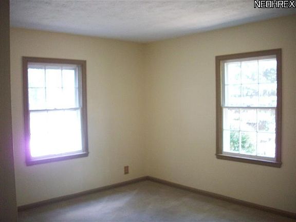 5th image of 878 Kennebec Ave