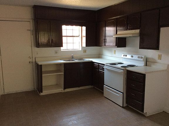 2nd image of 1212 Bruce Ave #66