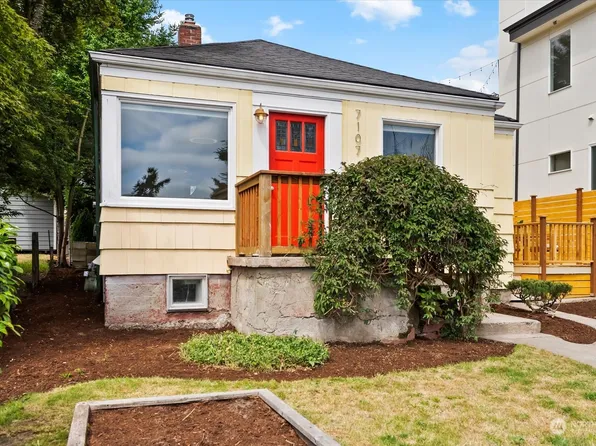 7107 30th Avenue SW, Seattle, WA 98126