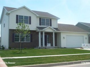 3020 Roxboro Dr, Ames, IA 50010