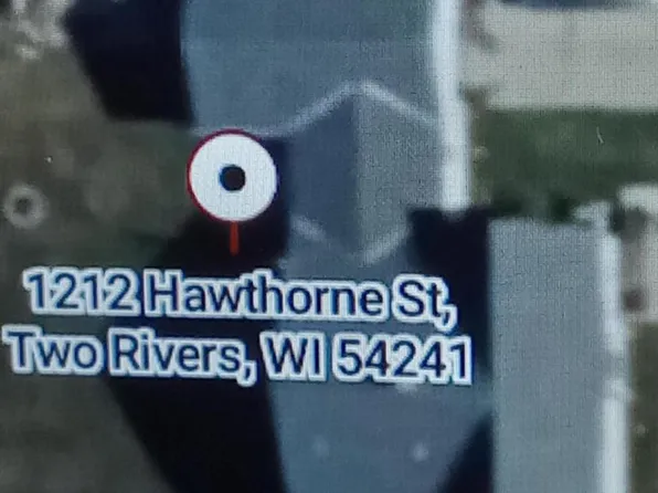 1212 HAWTHORNE Street, Two Rivers, WI 54241