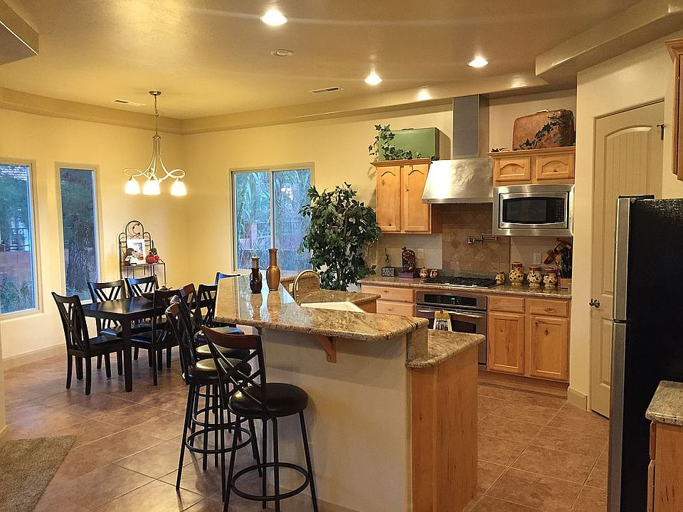1st image of 365 W Los Barancos Ln