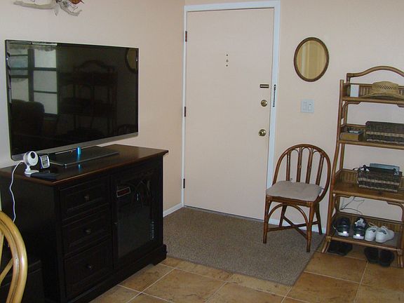 4th image of 24 Quails Run Blvd Unit 5