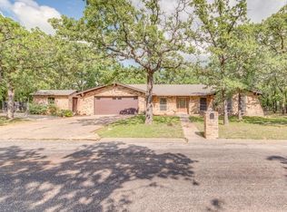 101 Bluebonnet Trl, Keene, TX 76059