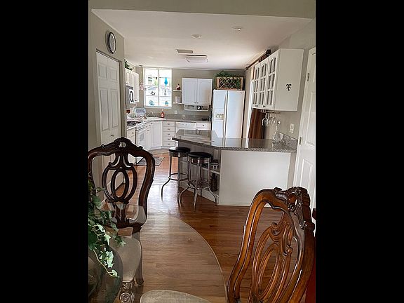 4th image of 11311 Sylvan Green Ln