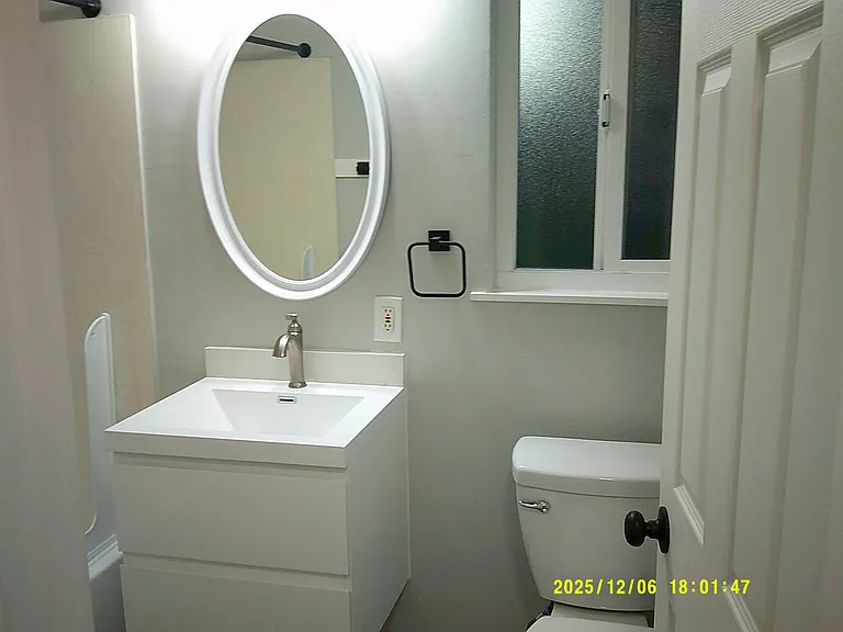 Pacific Apartments — Photo 9