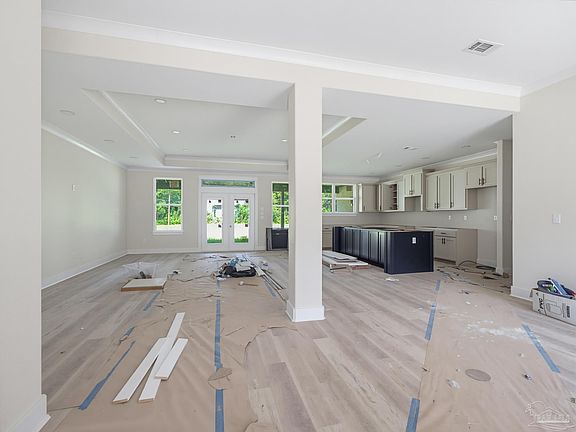 5th image of 6225 Luther St