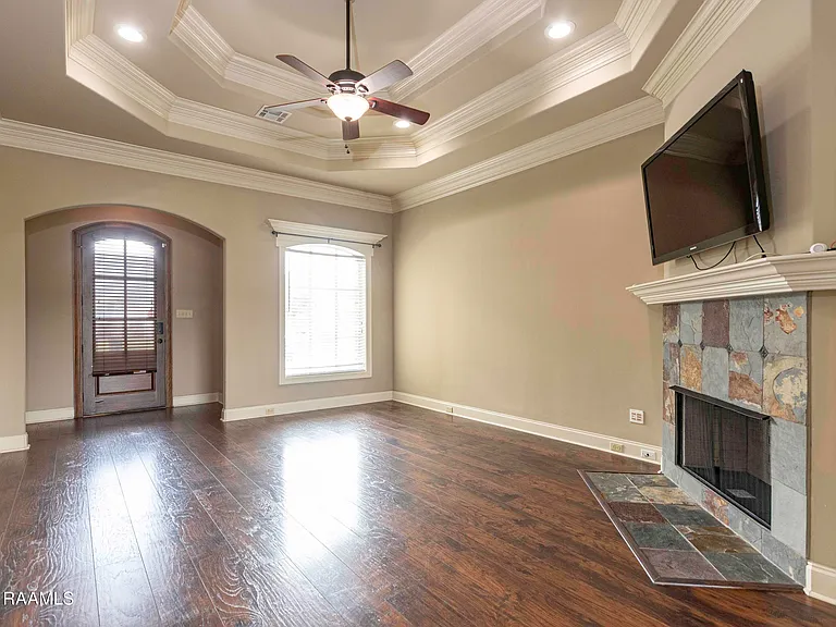 308 Forest Creek Dr #100 — Photo 2