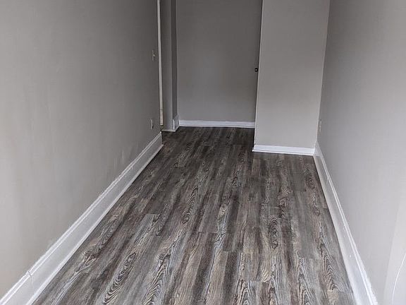 4th image of 403 Maple Ave APT C