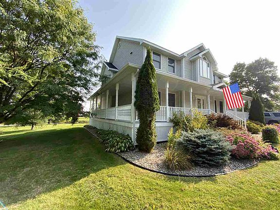 2nd image of 40 Mary Manor Dr