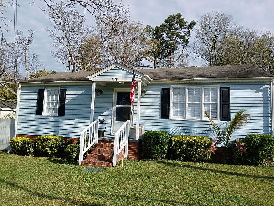 Front of house, front porch