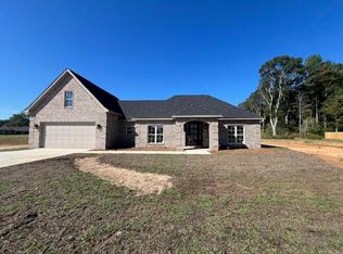 33 M D Thompson Rd, Moselle, MS 39459