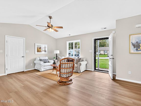 5th image of 133 Oakley Drive