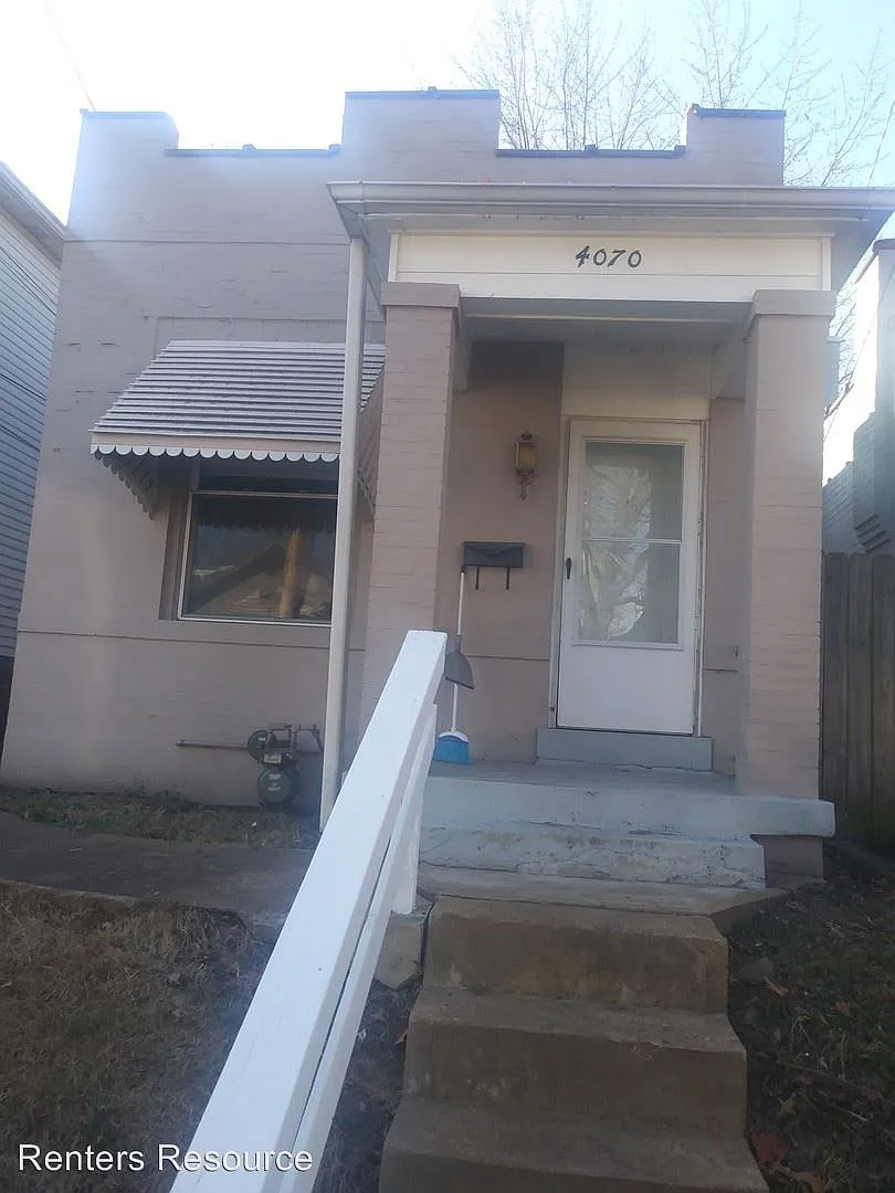 4070 Schiller Pl photo 1