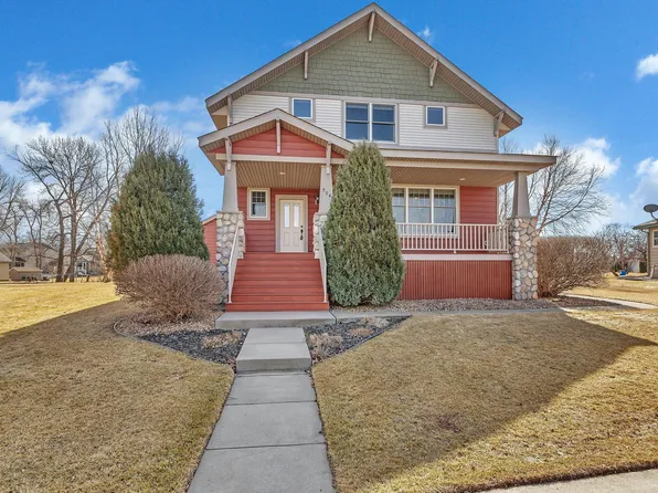 904 Celebration Cir, Sartell, MN 56377