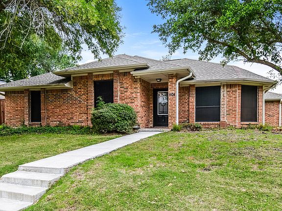 3rd image of 504 N Winding Oaks Dr
