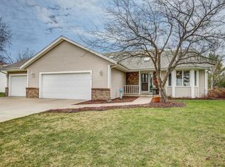 1013 Park Pl, Burnsville, MN 55337