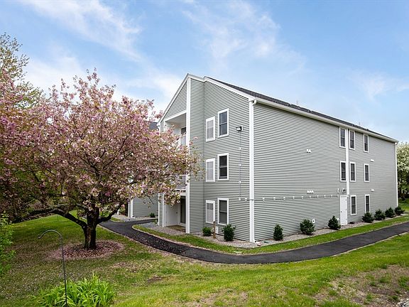 2nd image of 7-7A Marc Dr #10