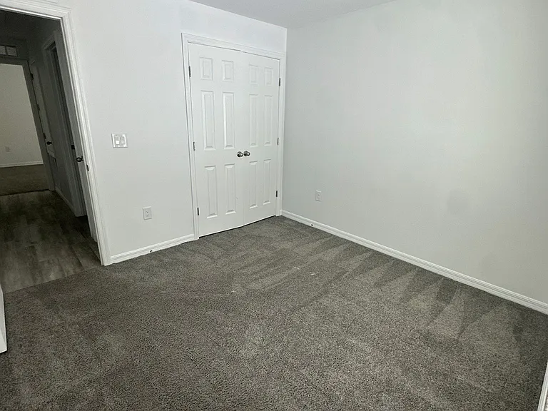 302 Avenue P NW #A — Photo 4