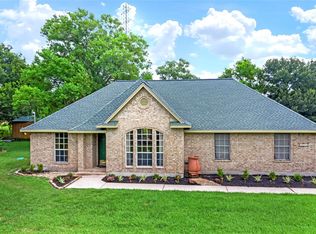2811 County Road 163, Alvin, TX 77511