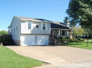 1 Fox Trail Ct, Park View, IA