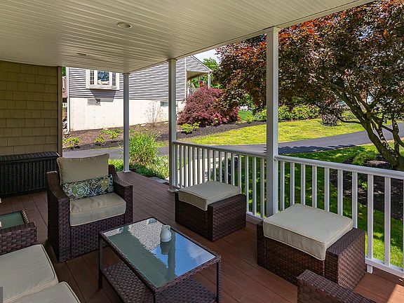 5th image of 412 Walnut Hill Ln