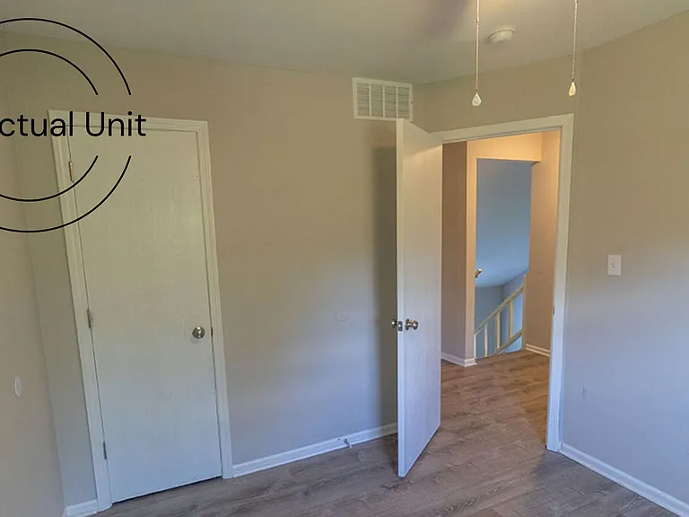 7220 N Moberly Dr — Photo 20