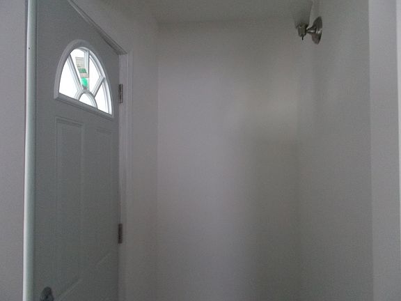 5th image of 718 Cummings Ave