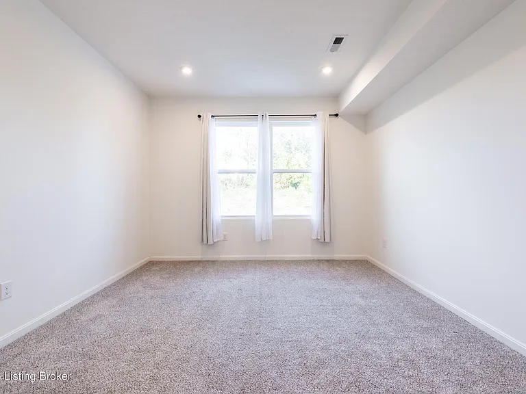 10029 Windcrest Farms Ln — Photo 24