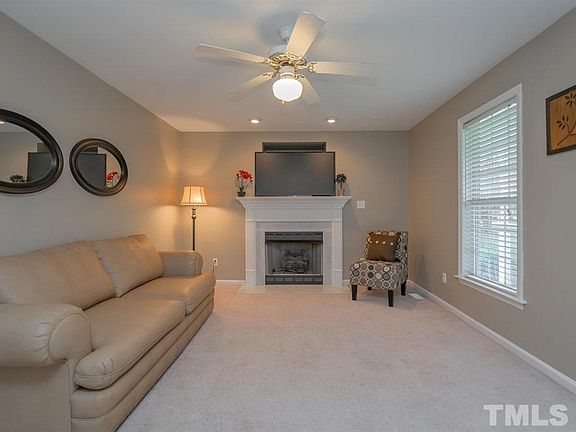 5th image of 140 Cedarhurst Ln