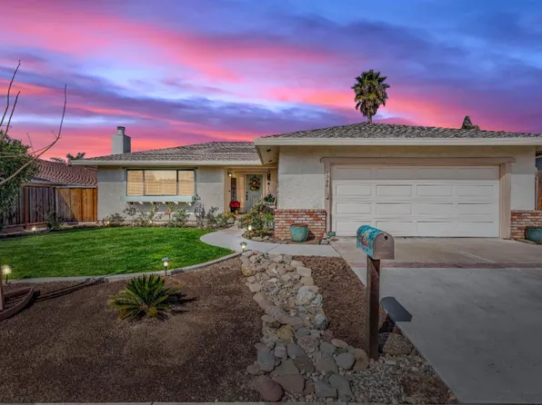 1220 Heather Glen Cir, Hollister, CA 95023